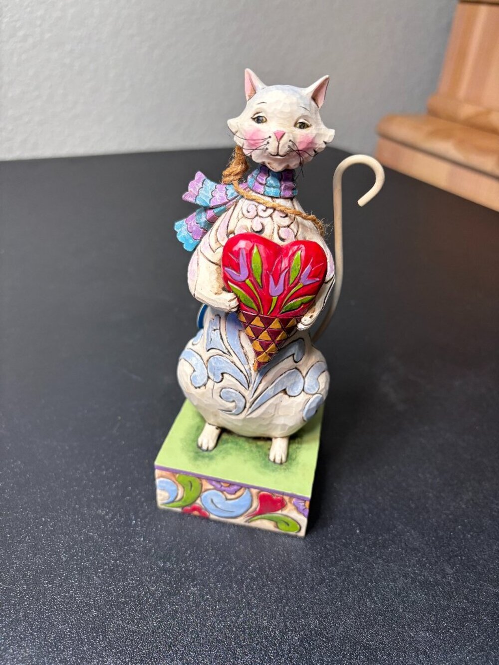 2009 Jim Shore Cozy Heart Cat Figurine #4014990